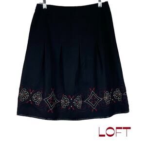LOFT Black Embroidered Pleated Skirt NWOT Size 4
